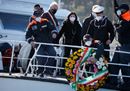 Costa Concordia, una Messa e una corona di fiori per ricordare le 32 vittime del naufragio