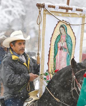 Des Plaines, Illinois (Usa): moderni cowboy pellegrini al Santuario americano della Vergine di Guadalupe. Credits: Karen Callaway, Chicago Catholic