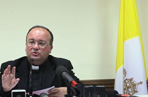 Monsignor Charles Scicluna, 62 anni. Tutte le foto di questo servizio sono dell'agenzia Ansa. 