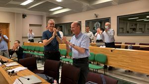 Don Domenico Soliman, a destra, con il direttore di Famiglia Cristiana don Stefano Stimamiglio.