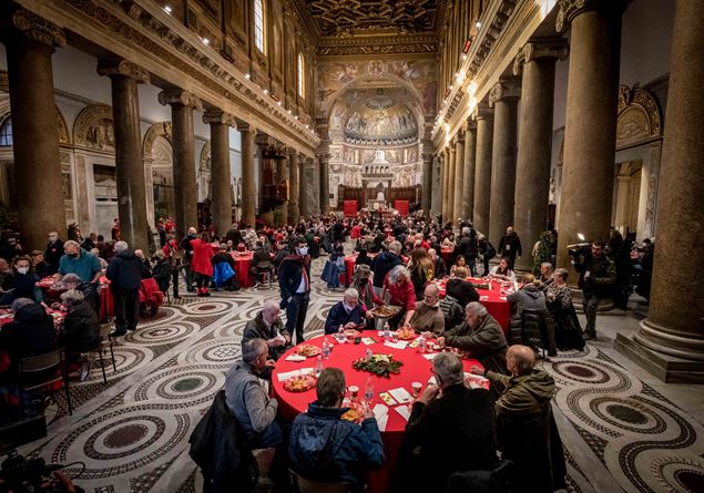 "A Natale aggiungi un posto a tavola" con la Comunità di Sant'Egidio