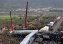 Le immagini del terribile scontro tra treni in Grecia