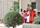 Il Papa, appena dimesso dall'ospedale, celebra la Domenica delle Palme