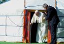 Le più belle immagini del viaggio del Papa in Mongolia