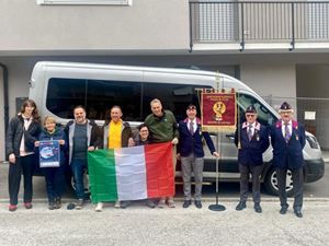 Il team al momento della partenza dall'Italia