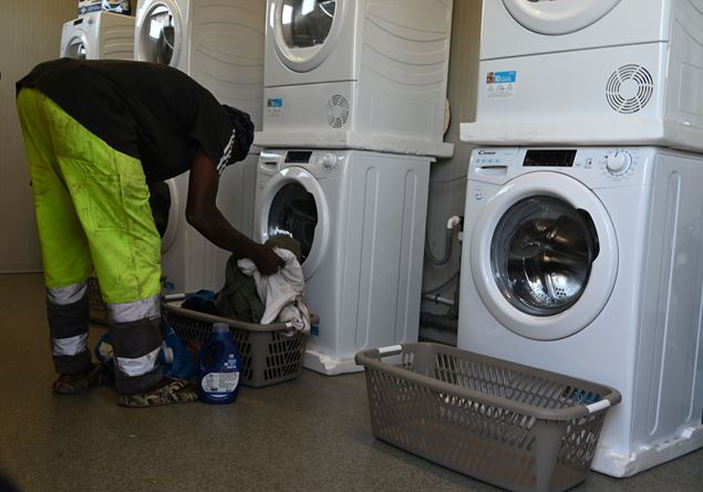 The “Pope’s laundry” arrives in Calabria