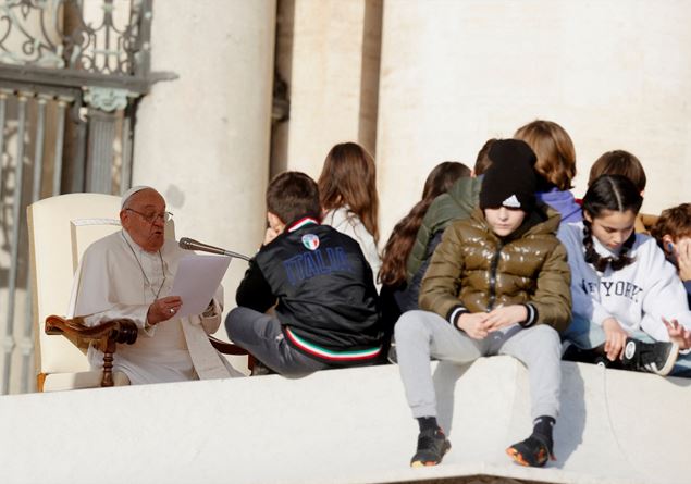 The Pope: «Not all of us can be prophets, but we must all be charitable, humble, peacemakers»