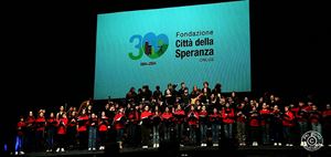  L'orchestra giovanile I Pollicini e il Coro Ardigò che ha cantato Stille Nacht alla fine della serata per fare gli auguri