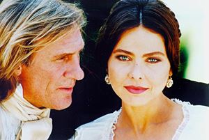 Gerard Depardieu e Ornella Muti nella serie tv del 1998