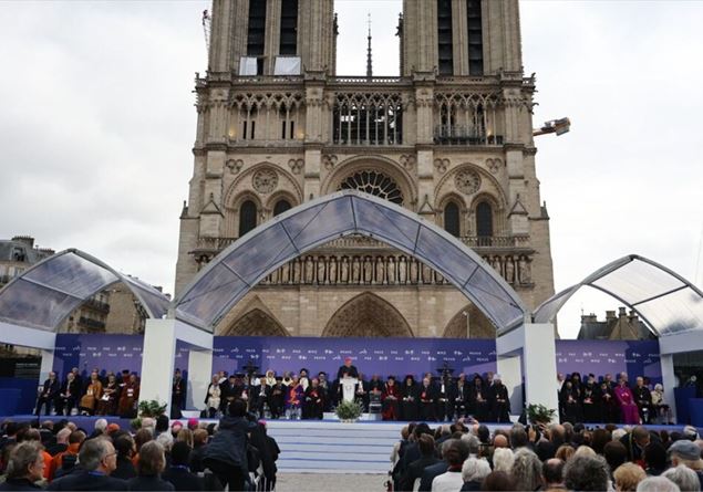 “Stop the war!”, the invocation of Francis and the religious leaders gathered at Notre-Dame