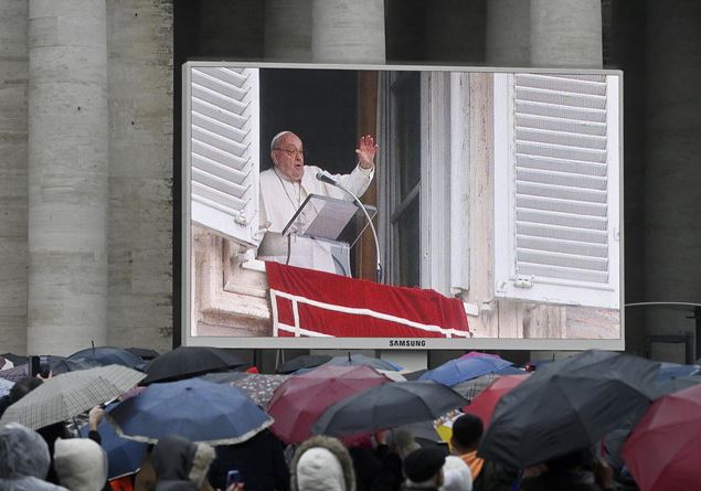 «Stop hitting schools and hospitals!»