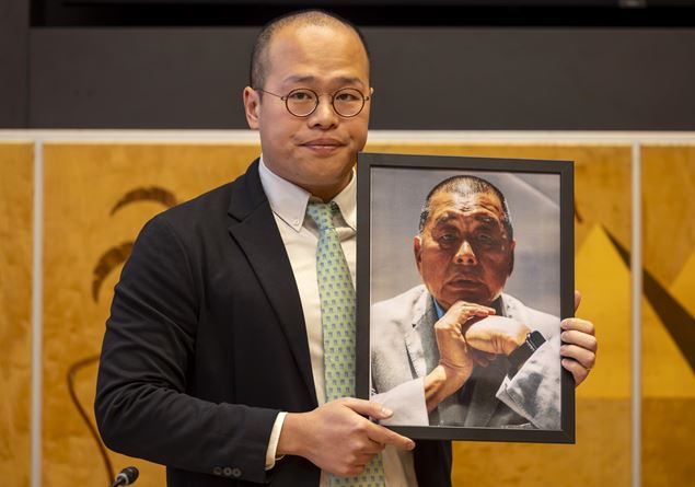 «My father chose God and freedom». Sébastien Lai talks about Jimmy, the Hong Kong Catholic tycoon imprisoned for democracy «My father chose God and freedom». Sébastien Lai talks about Jimmy, the Hong Kong Catholic tycoon imprisoned for democracy