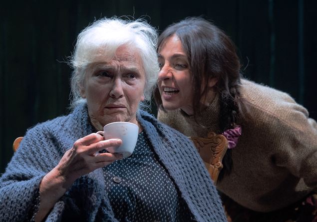 The dark side of love in a family revealed by Ambra Angiolini and Ivana Monti The dark side of love in a family revealed by Ambra Angiolini and Ivana Monti