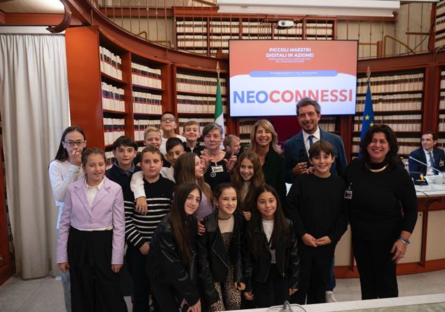 Neoconnessi rewards children who use technology consciously