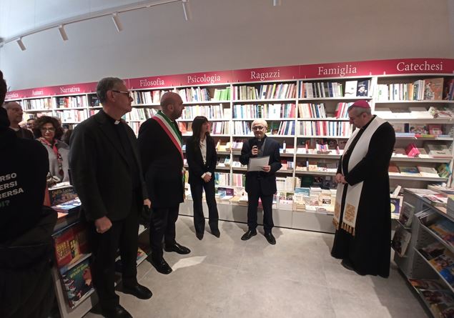 In Bari the new San Paolo bookshop: faith and culture in the heart of the city In Bari the new San Paolo bookshop: faith and culture in the heart of the city