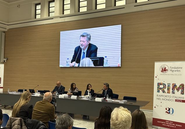 Escape from Italy. The young leave and the adults do not return