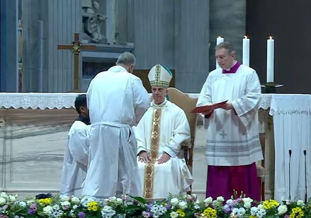 From the Gemelli bed the Pope’s words to the deacons: ‘be an example of gratuity’