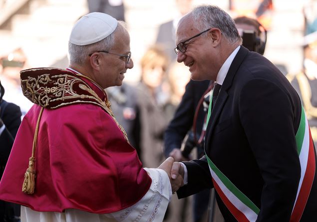 Pope Leone: “I am Roman with you and for you”. Gualtieri: “We want to walk together”