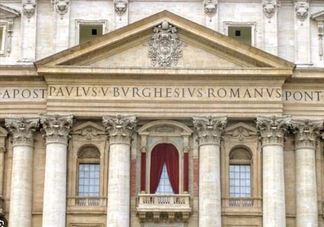 White smoke: the world awaits the new pope
