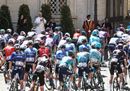 2025-06-01T142231Z_816355456_RC2QTEAN4IOC_RTRMADP_3_CYCLING-GIRO-POPE.JPG