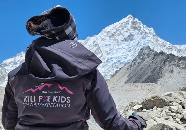 Climb ten mountains to build the future of children in the world