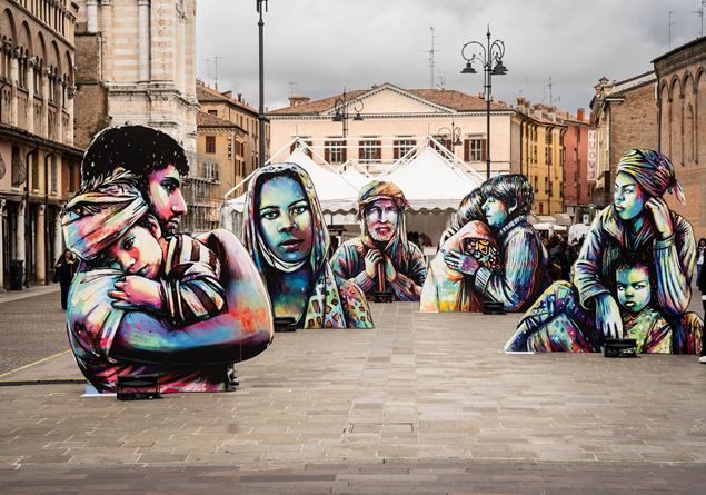 ‘Not a target’, street art tells the humanity that resists war
