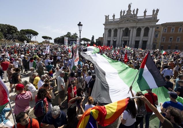 “Stop the massacre”, 300 thousand in the square for Gaza