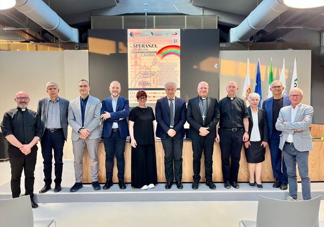 Fermo ignites hope with the Communication Festival