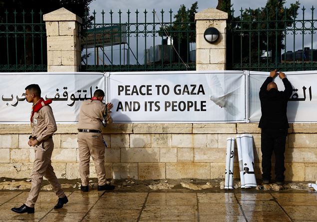 Pizzaballa enters Gaza with aid. Pope Leone calls to support him