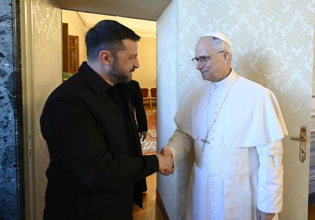 The Pope receives Zelensky: “Available to host Russians and Ukrainians in the Vatican for negotiations”