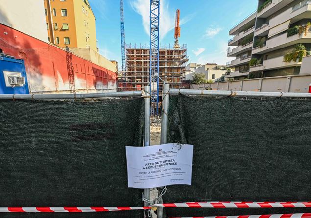 The gate brick of Milan, a disaster announced (and reported)
