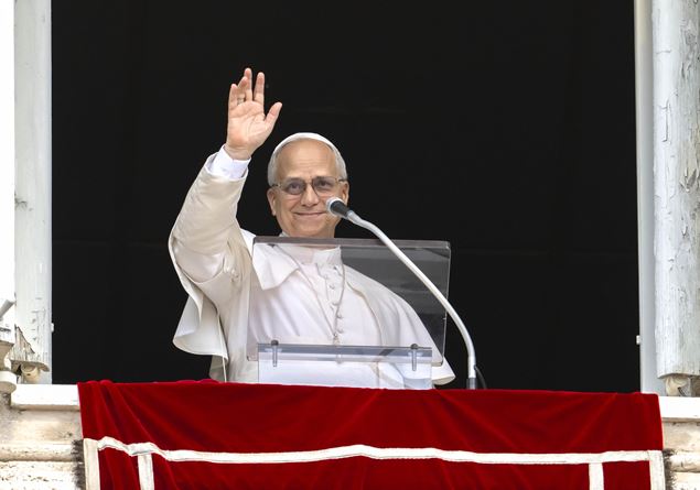 «The narrow door of the Gospel is the love he costs. Let’s not forget who suffers the war “