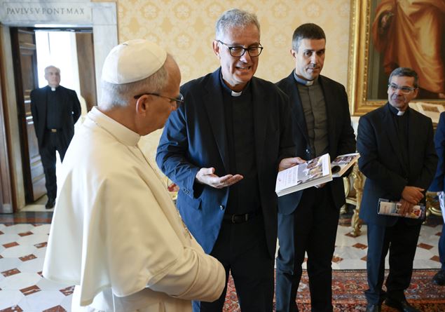 The announcement of the Gospel and the unity of the Church, the two challenges of Leone XIV