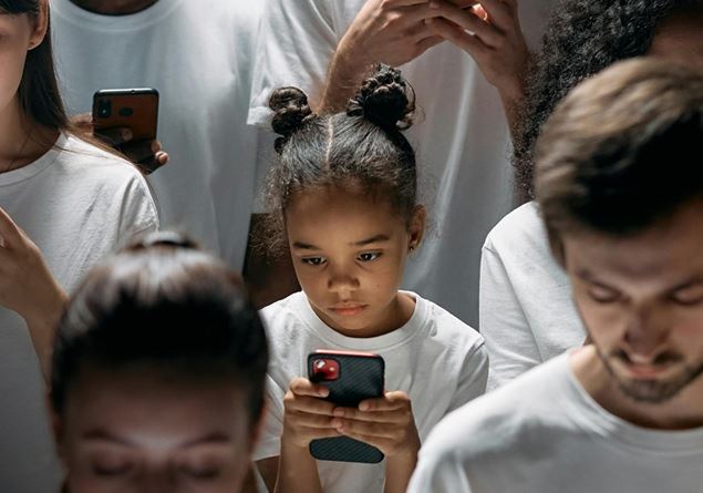 “If my son is the only one without smartphones how to communicate with his teammates?”