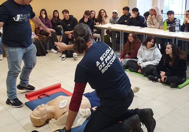 When the school teaches to save lives