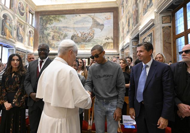The Pope: “The war business leaves only rubble”